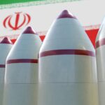 30 صواريخ وعلم إيران صورة تعبيرية